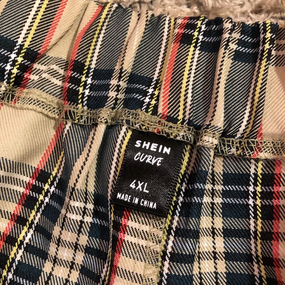 Shein Curve Tan Tartan Plaid High Waisted Shorts - Picture 3 of 5